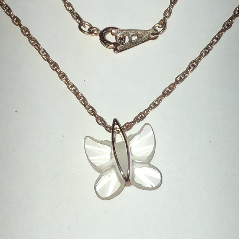 Elegant Gold Tone Glass Butterfly Pendant Necklace